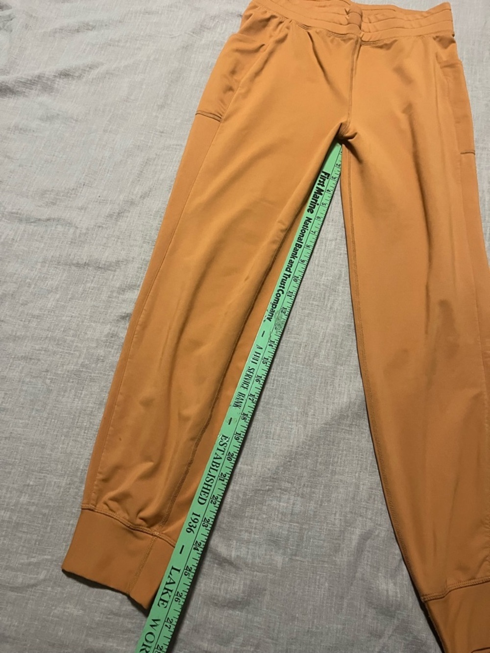 Fabletics High-Waisted Cold Weather Pocket Jogger Women’s Size Small Athletic - Picture 4 of 7